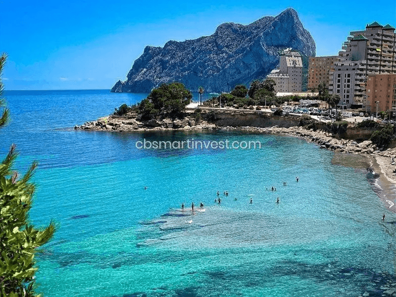 Aticos dúplex en primera línea de playa en La Fossa, Calpe