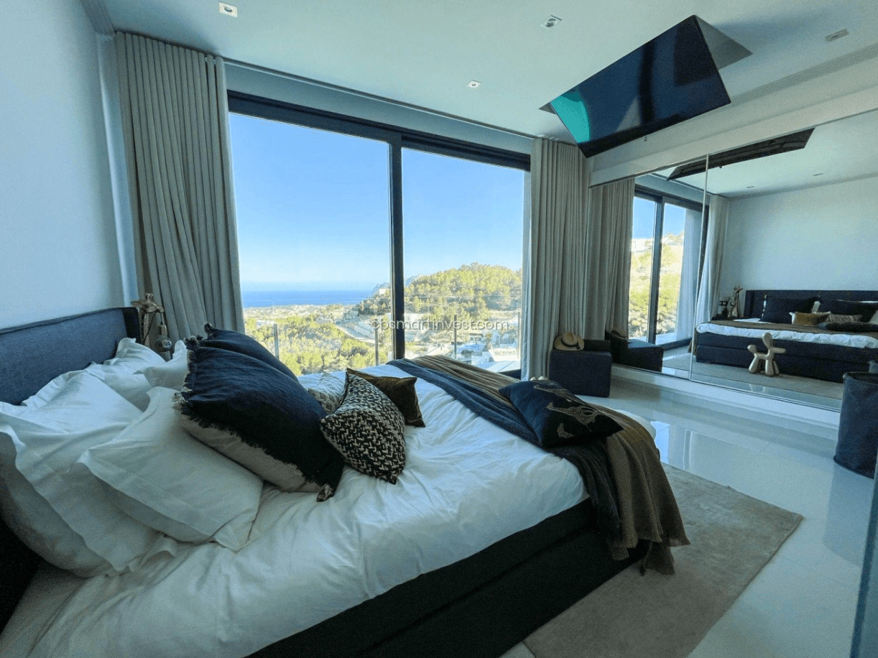 Impresionante villa moderna con vistas al mar
