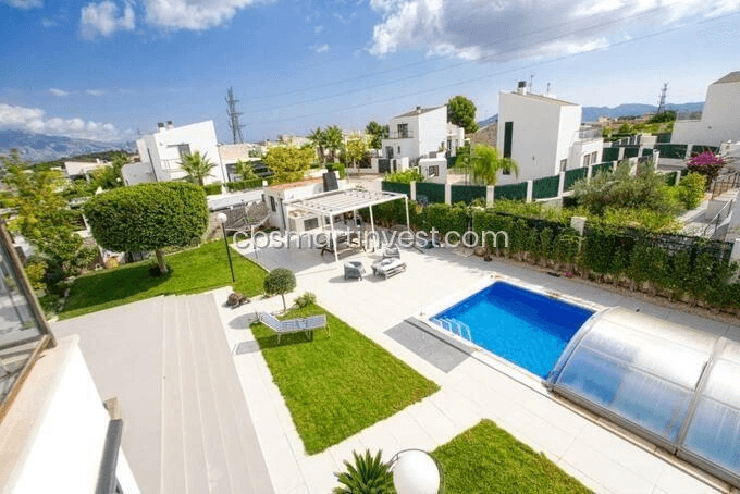 Villas zum verkauf in Polop De La Marina, Alicante