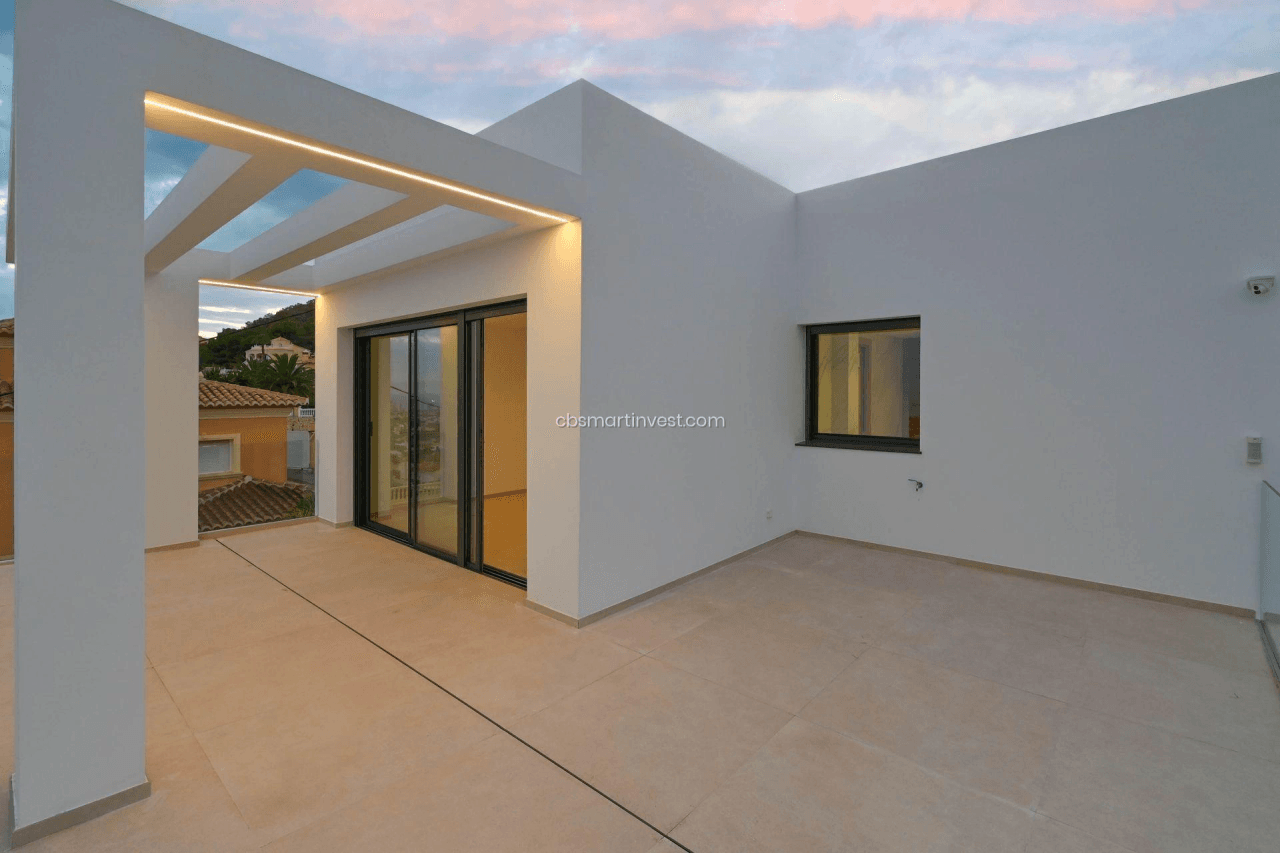 Nueva villa de diseño moderno con espectaculares vistas panorámicas al mar