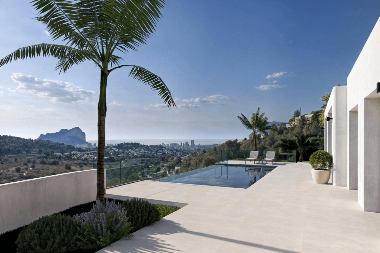 Villa independiente con acabados de lujo y vistas panorámicas en Calpe