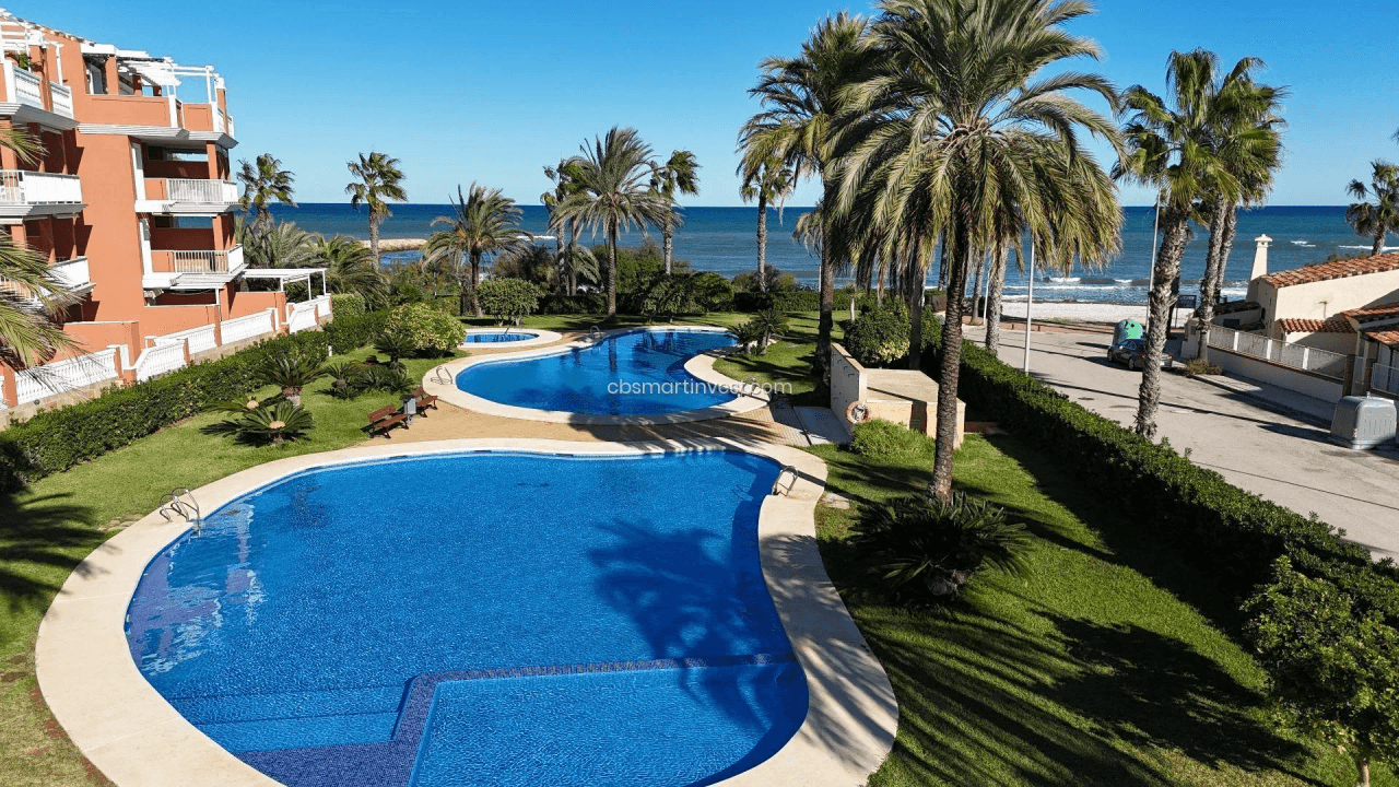 Apartamento en primera linea de playa en Las Marinas, Dénia