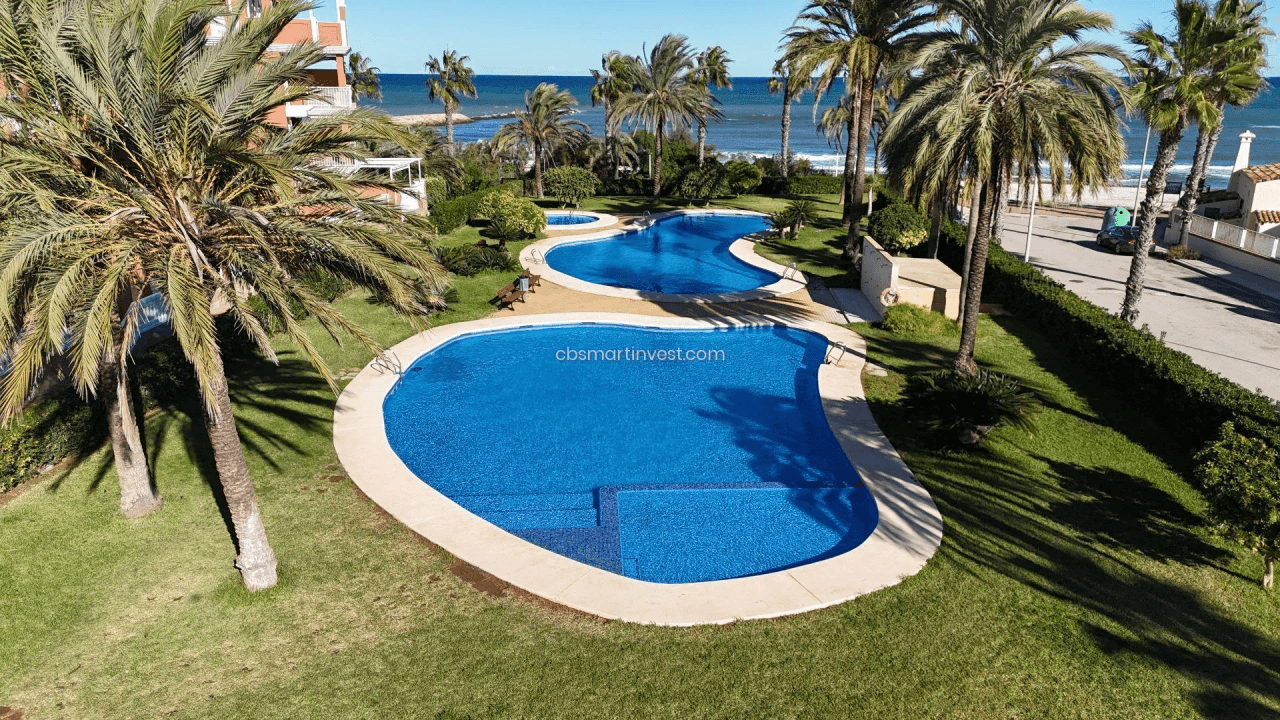 Apartamento en primera linea de playa en Las Marinas, Dénia