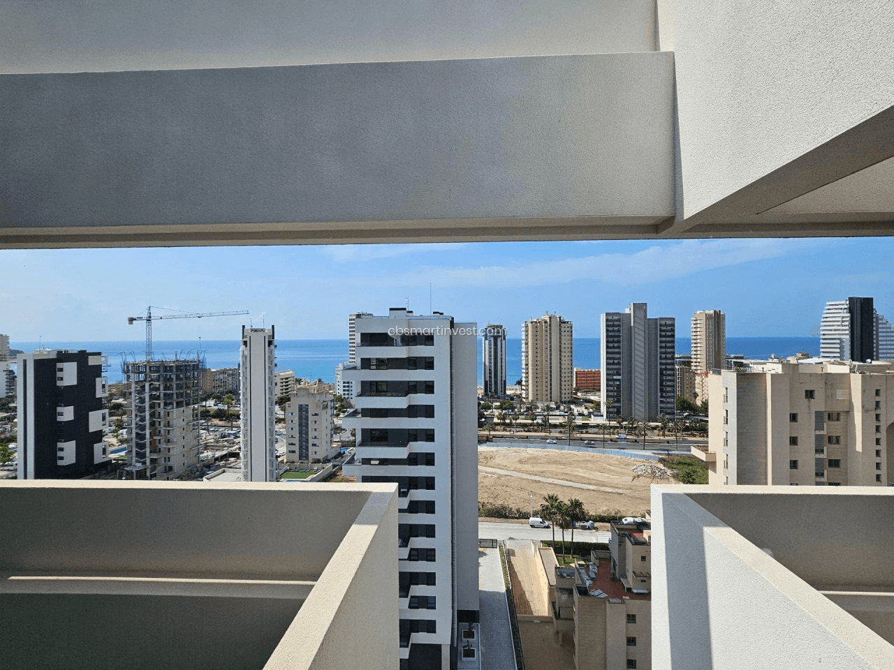 Ático a estrenar con vistas panoramicas de Calpe y el mar