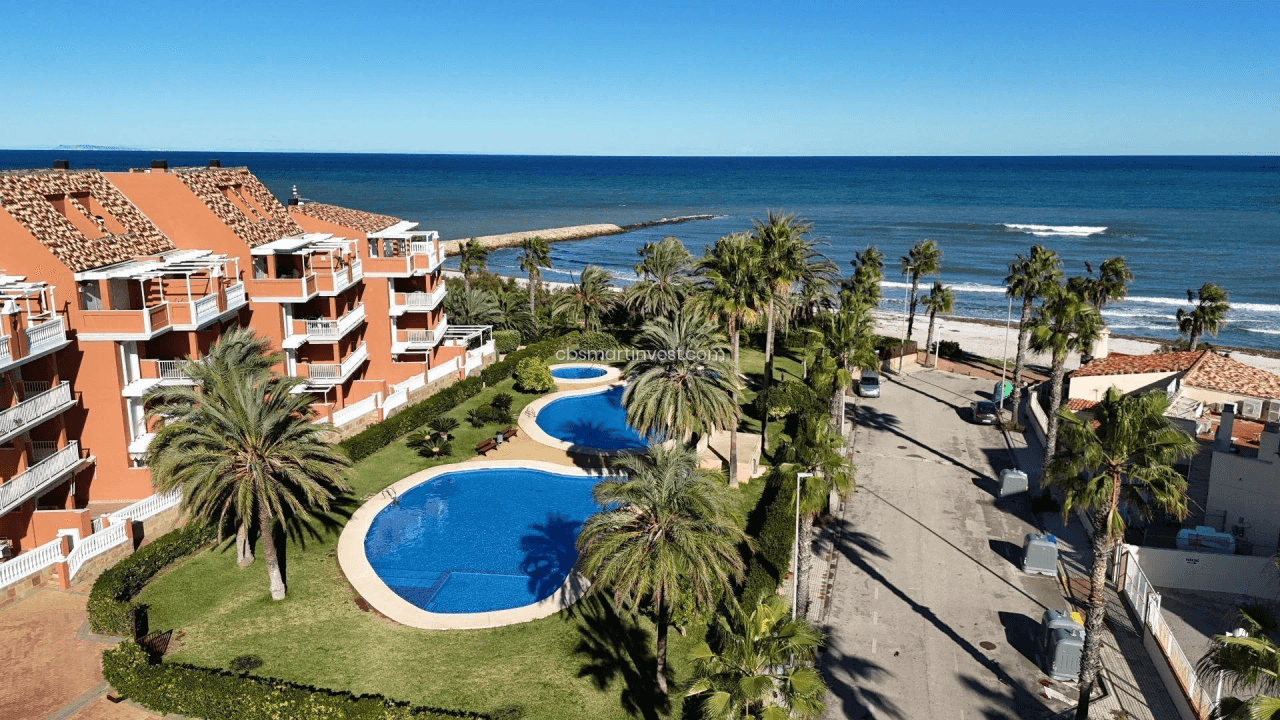 Apartamento en primera linea de playa en Las Marinas, Dénia