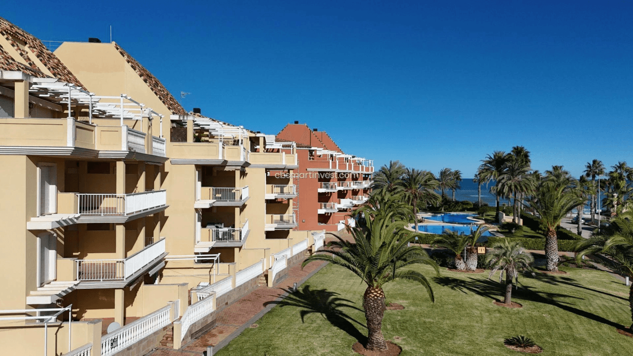 Apartamento en primera linea de playa en Las Marinas, Dénia