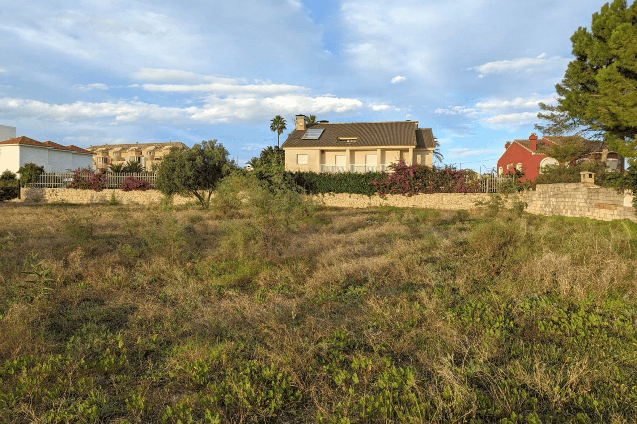Land en venta en Denia