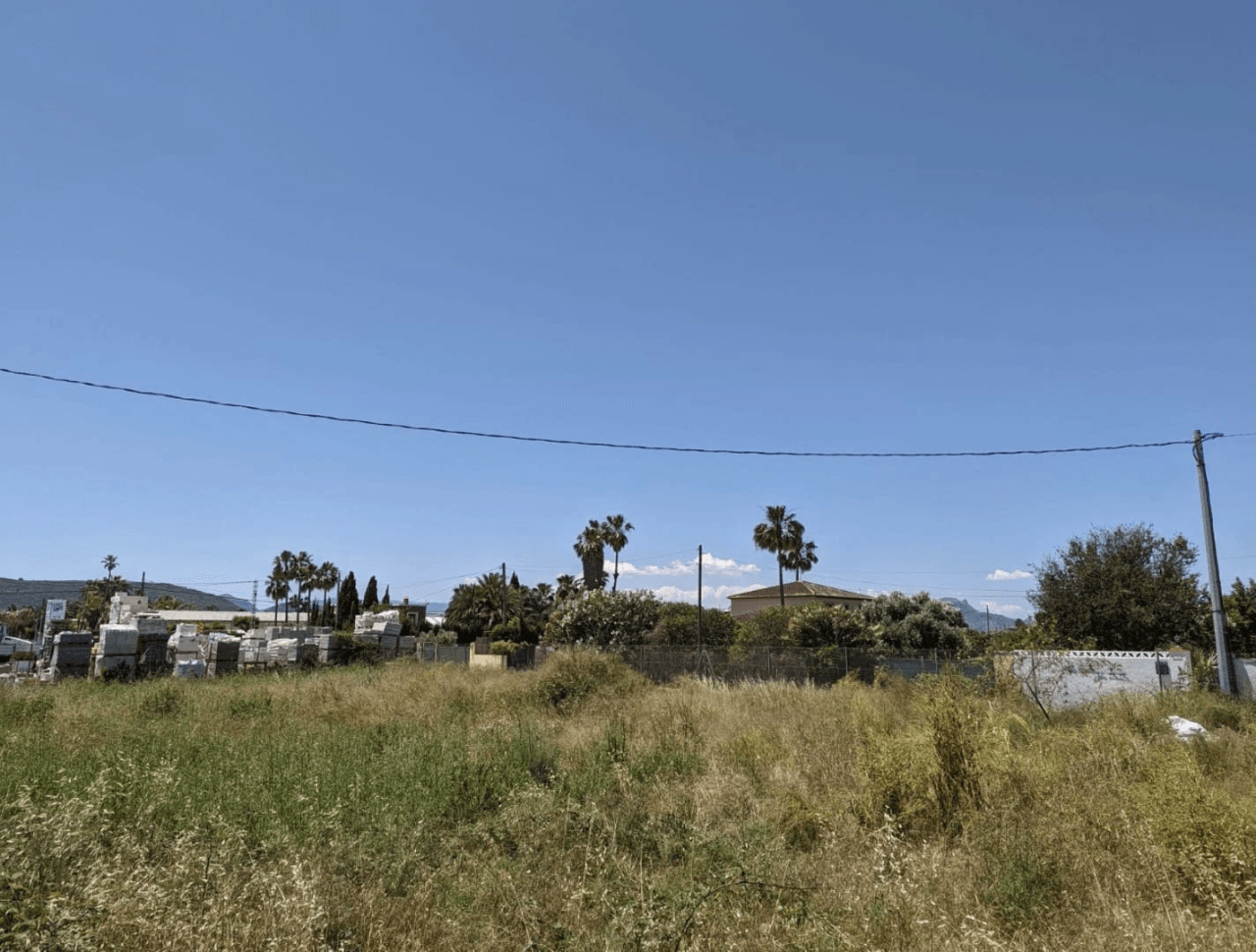 Land en venta en Denia