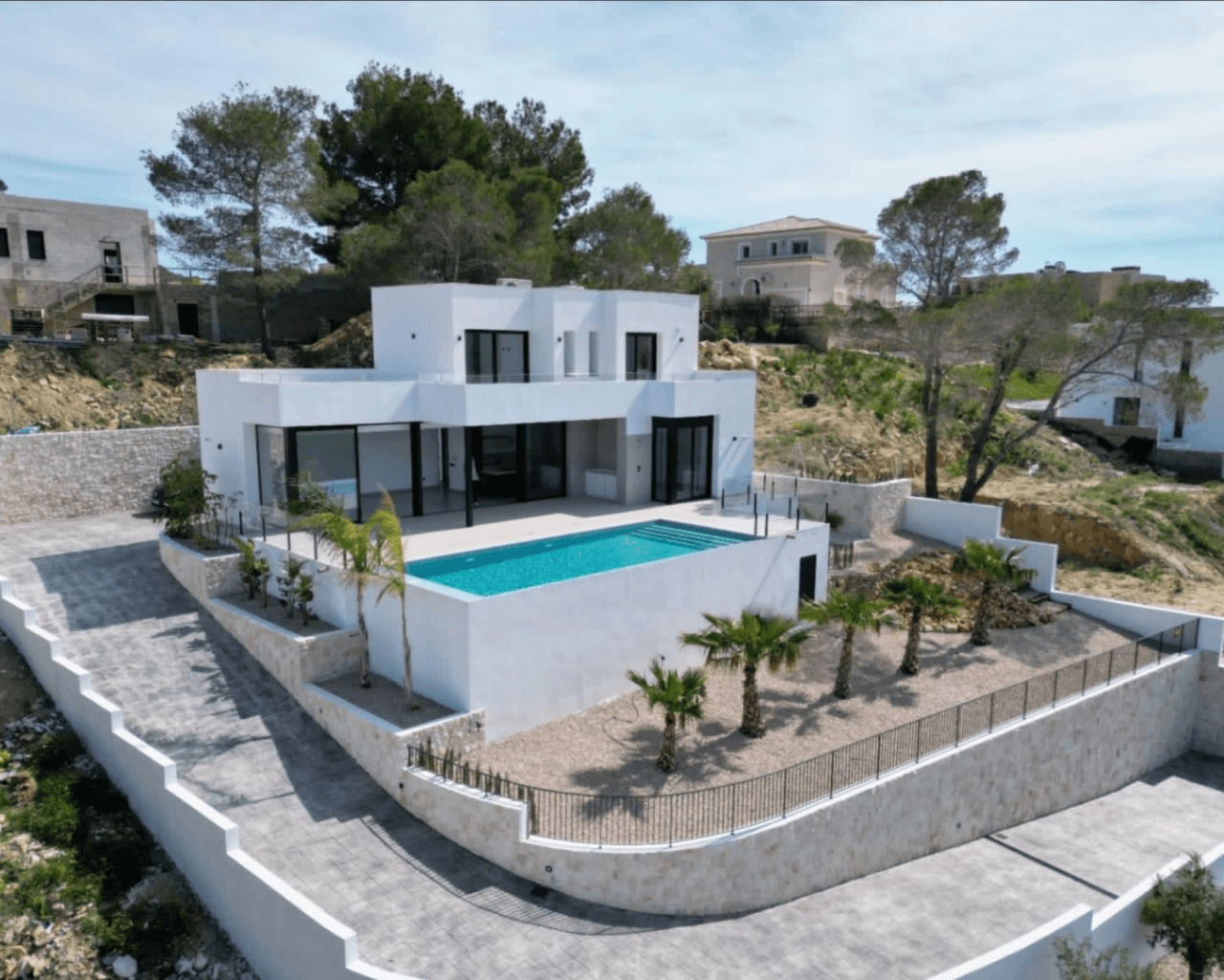Villa de nueva construcción lista para entrar a vivir