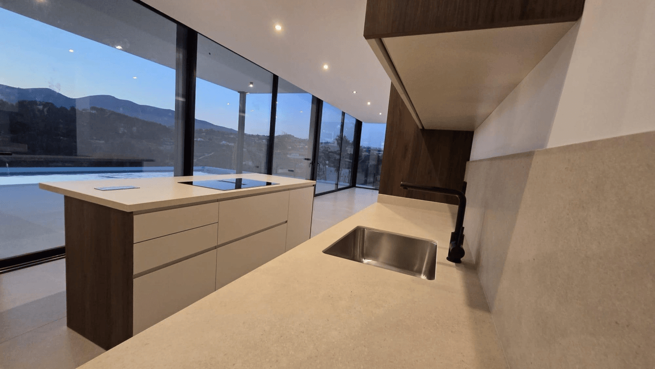 Villa de nueva construcción lista para entrar a vivir