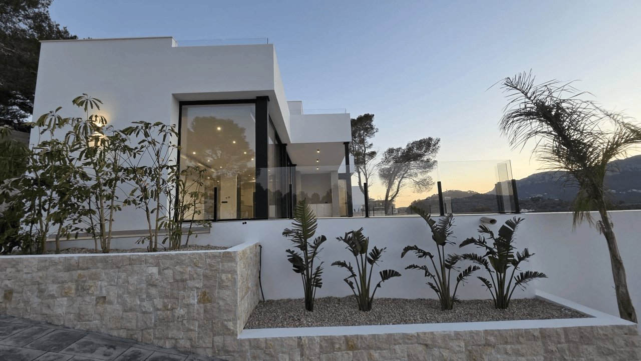 Villa de nueva construcción lista para entrar a vivir