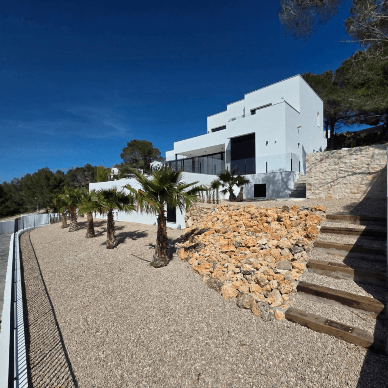 Villa de nueva construcción lista para entrar a vivir