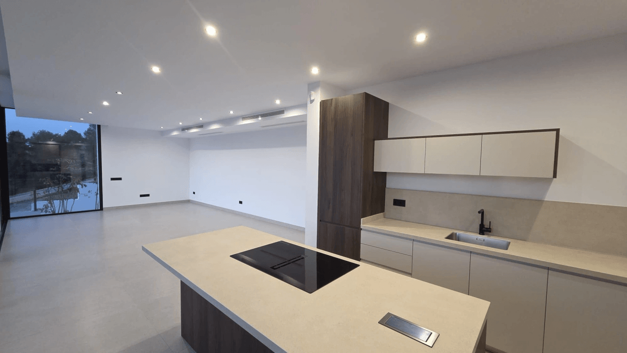 Villa de nueva construcción lista para entrar a vivir