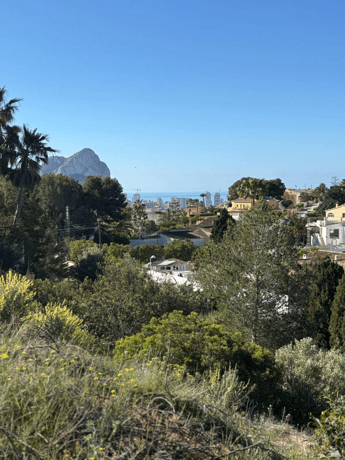 Parcela con vistas al mar en Calpe
