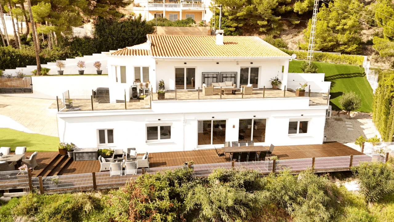 Villa de lujo con vistas panorámicas al mar en venta en Calpe