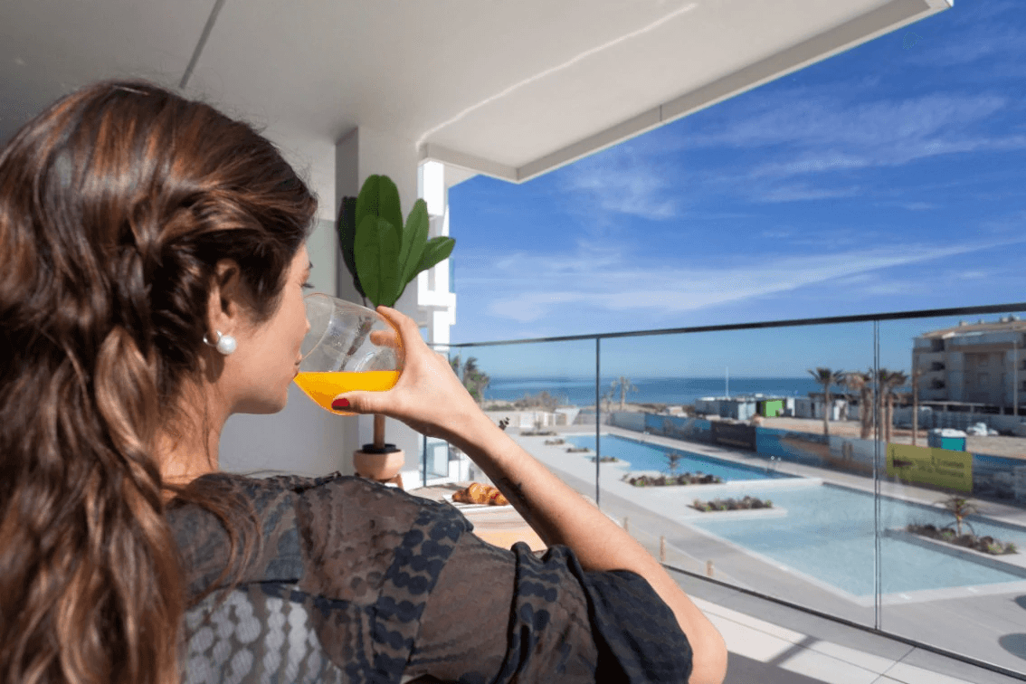 Atico en una exclusiva promoción residencial en primera línea de playa en Dénia