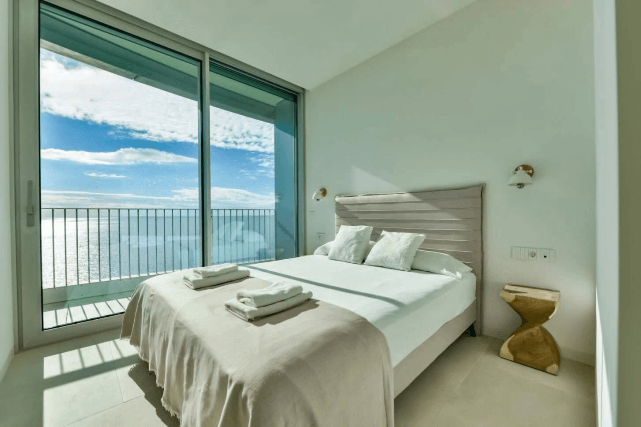 Exclusiva y privada apartamento en primera línea de mar en Calpe