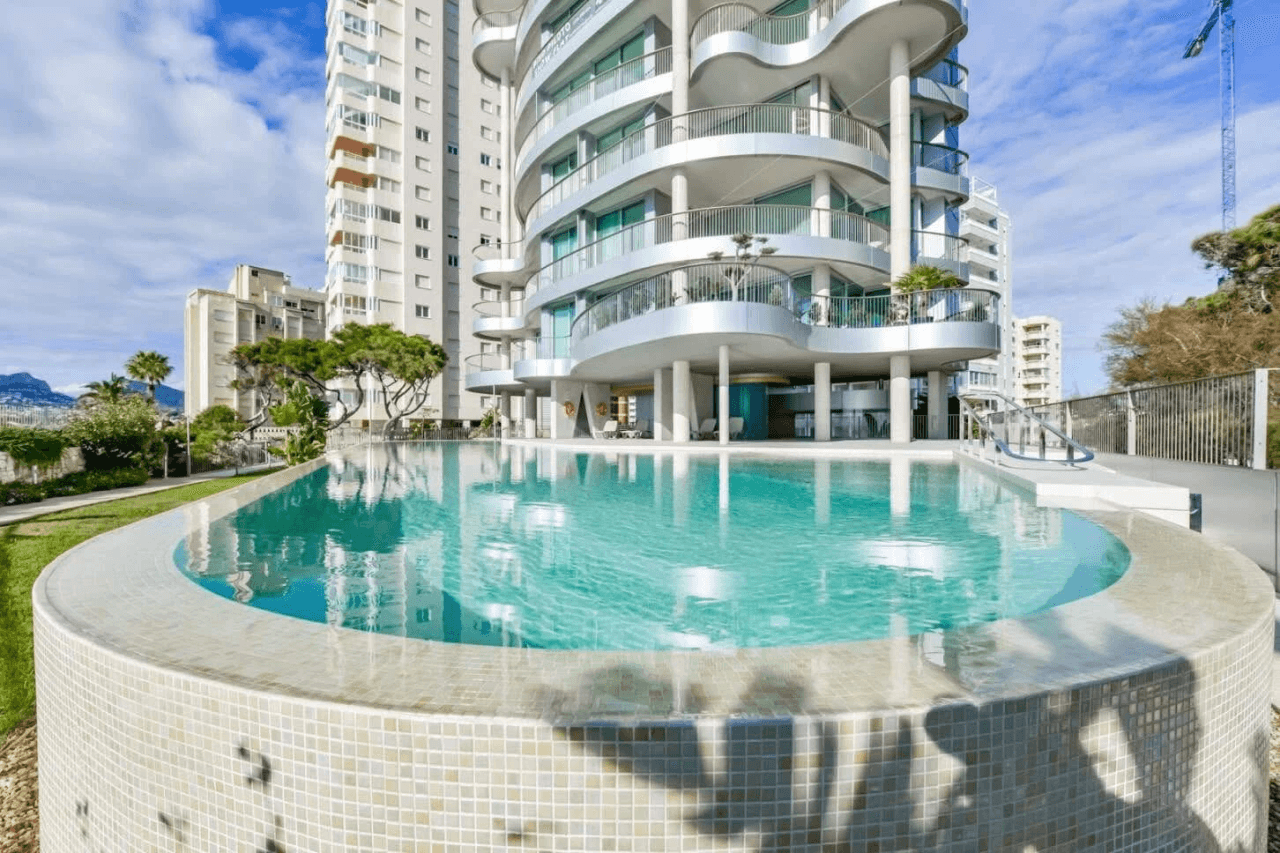 Exclusiva y privada apartamento en primera línea de mar en Calpe