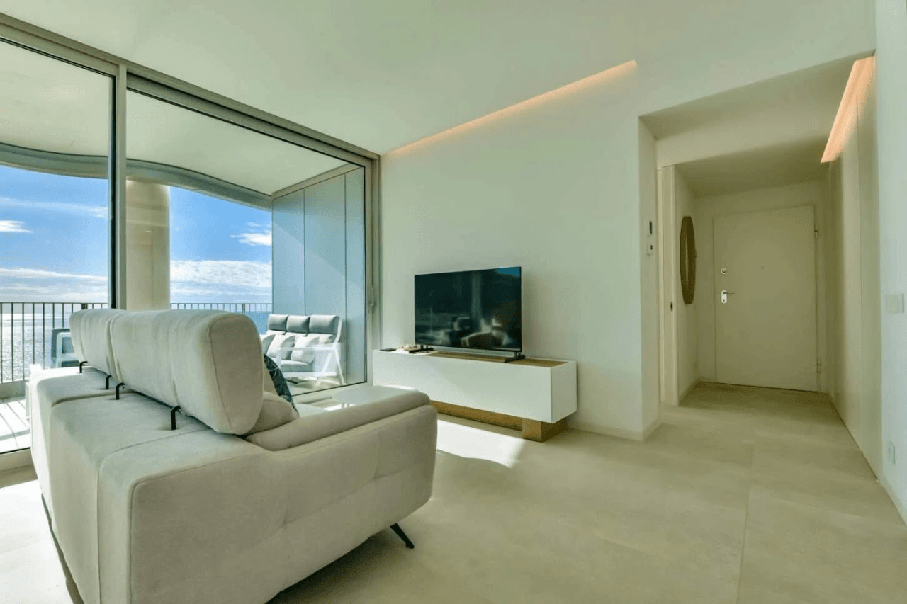 Exclusiva y privada apartamento en primera línea de mar en Calpe