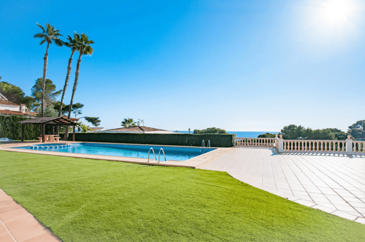 Encantador apartamento con impresionantes vistas al mar en Moraira