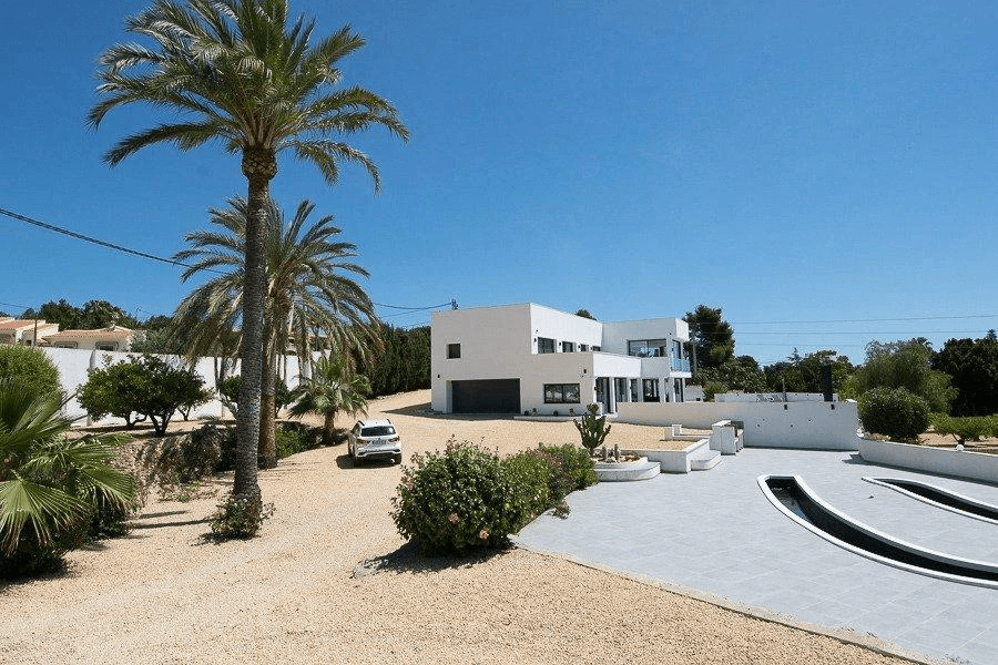 Espaciosa villa moderna con vistas al mar cerca de la costa de Altea