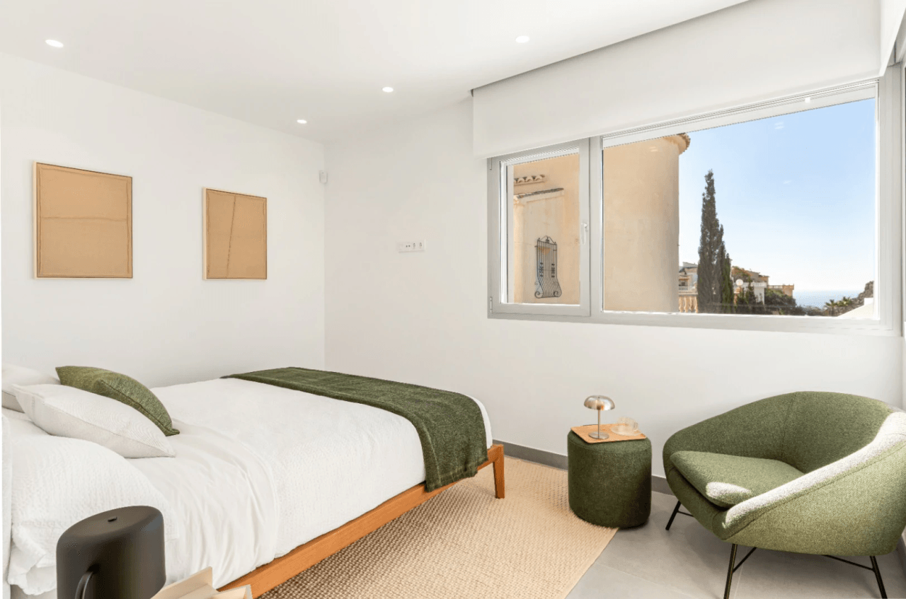 Villa lista para entrar a vivir con vistas al mar