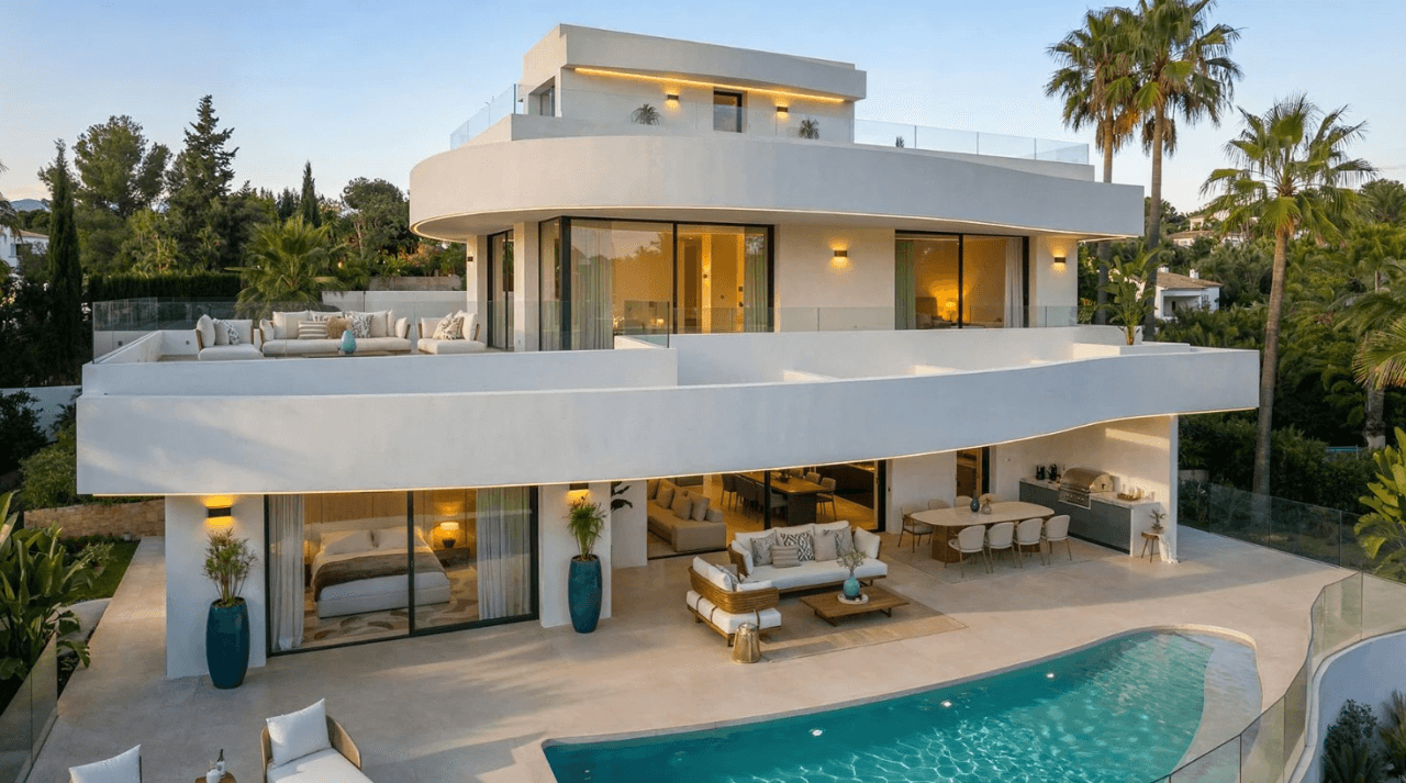 Villa de diseño exquisito con vistas panorámicas al mar