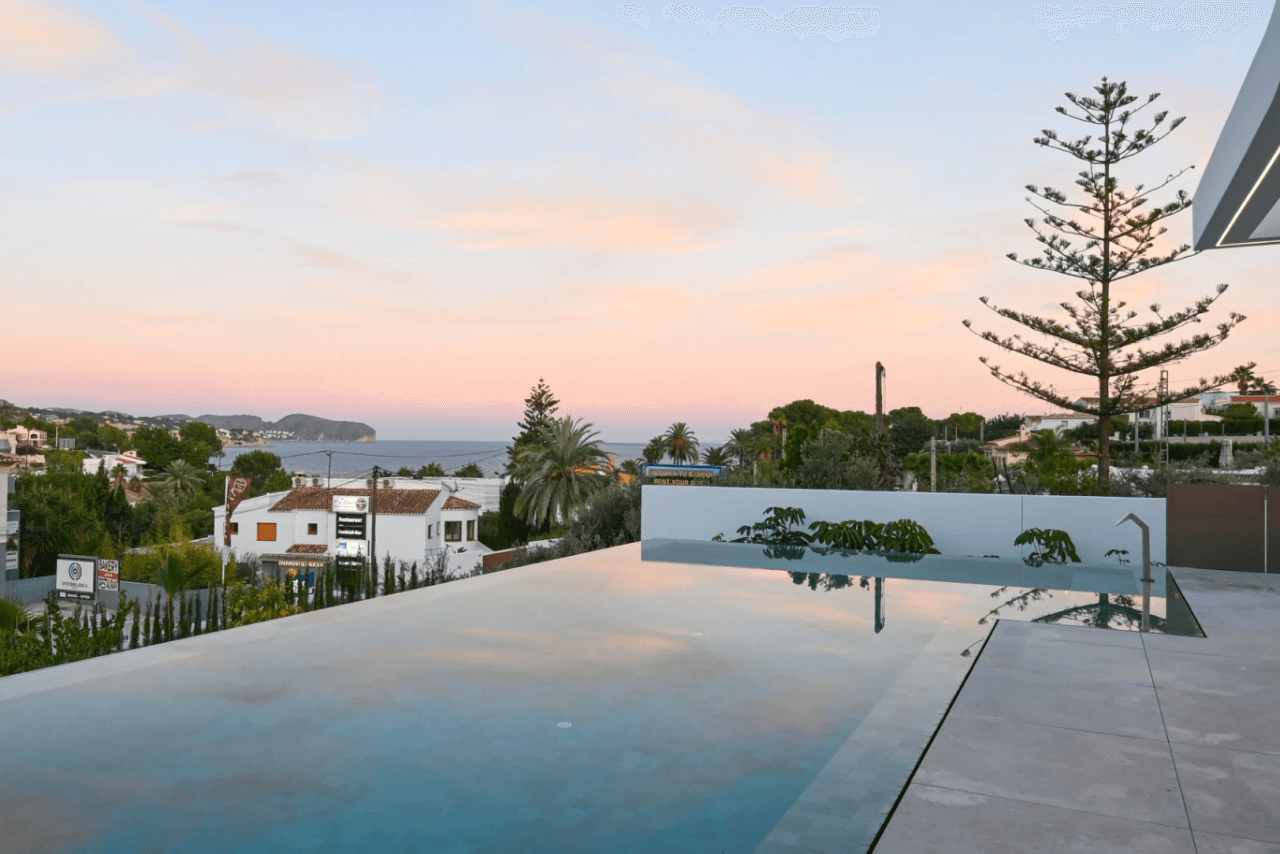 Villa de lujo a un paso del mar