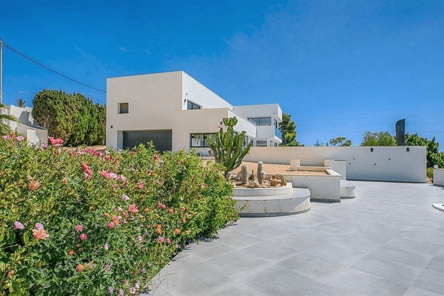 Espaciosa villa moderna con vistas al mar cerca de la costa de Altea