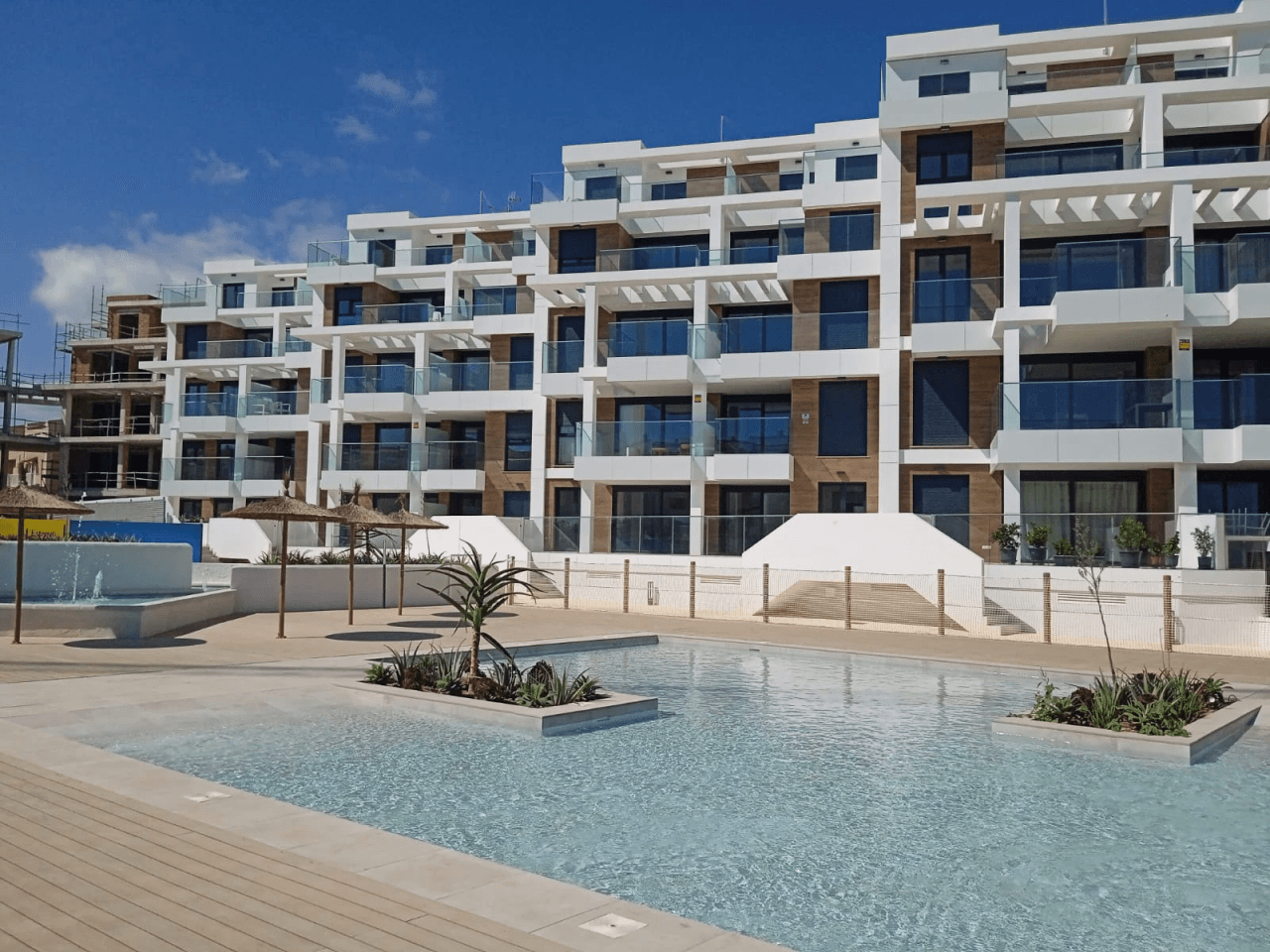Exclusiva promoción residencial en primera línea de playa en Dénia