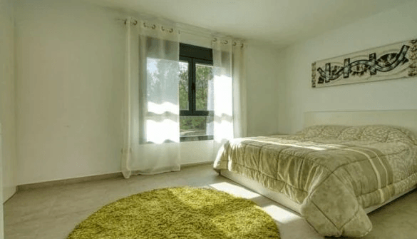 Villa de nueva construcción de 4 dormitorios en Calpe con vistas al mar.