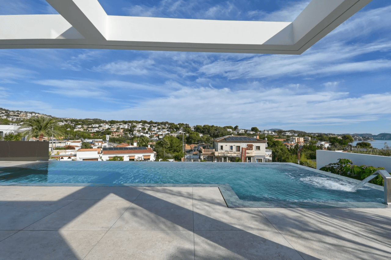Villa de lujo a un paso del mar