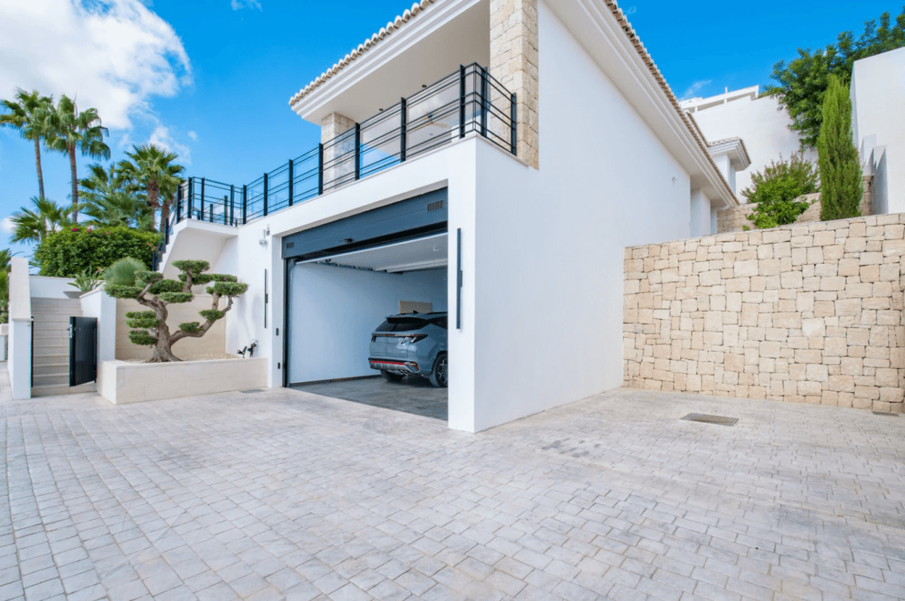 Villa de lujo con vistas panoramicas al mar