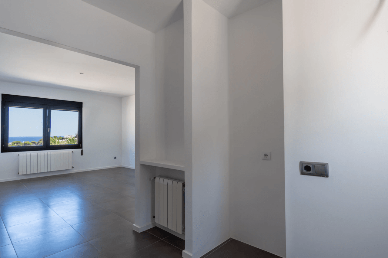 Mediterransk villa med panoramautsikt over havet