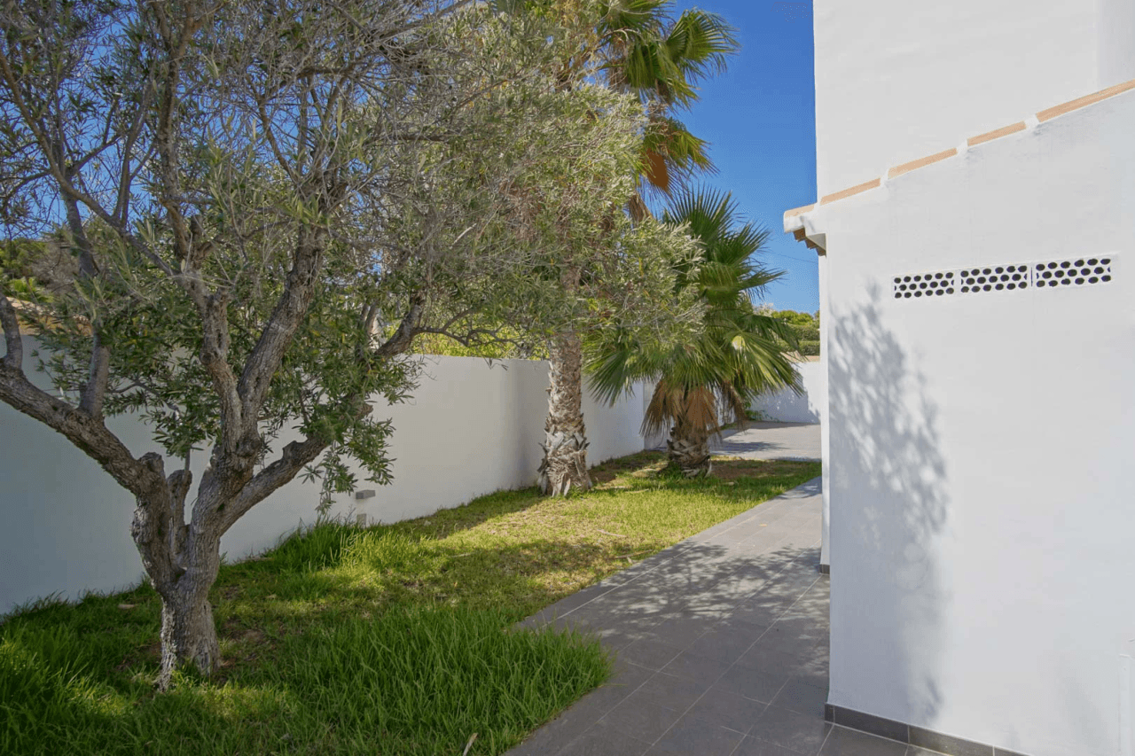 Mediterransk villa med panoramautsikt over havet