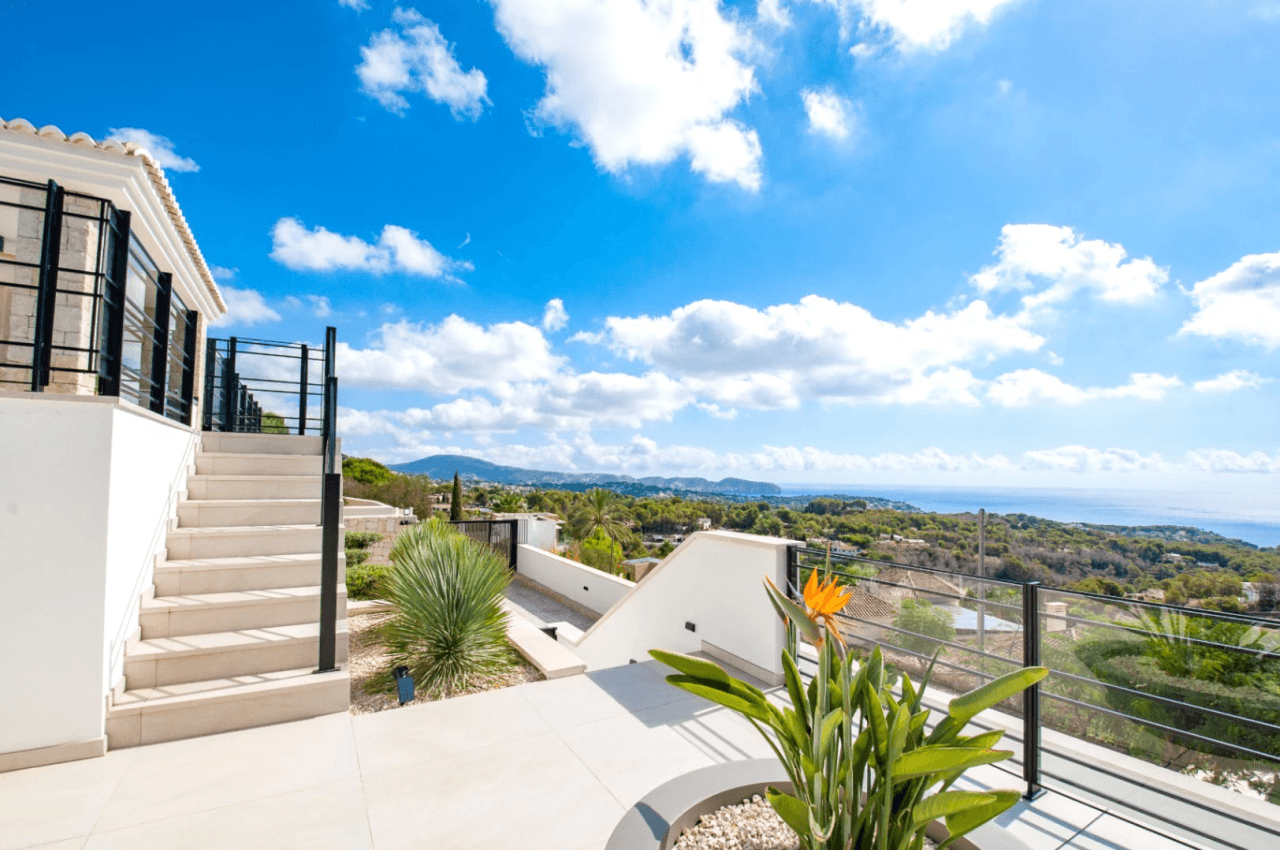 Villa de lujo con vistas panoramicas al mar