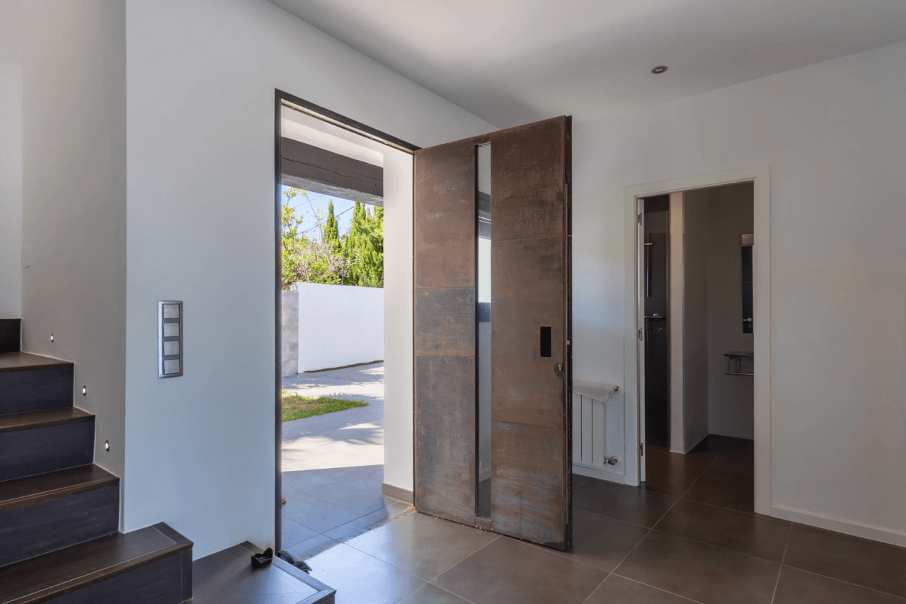 Mediterransk villa med panoramautsikt over havet