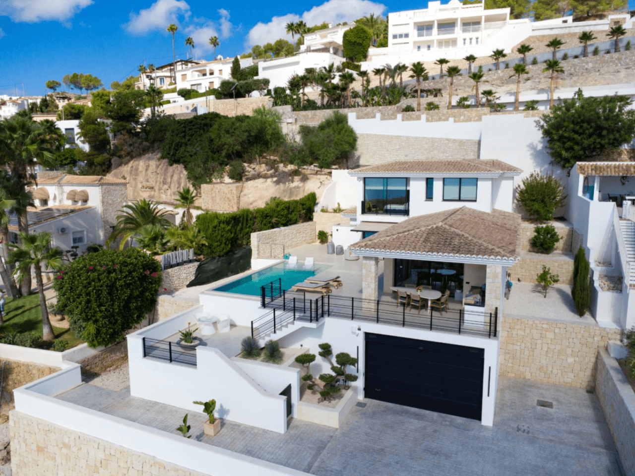 Villa de lujo con vistas panoramicas al mar