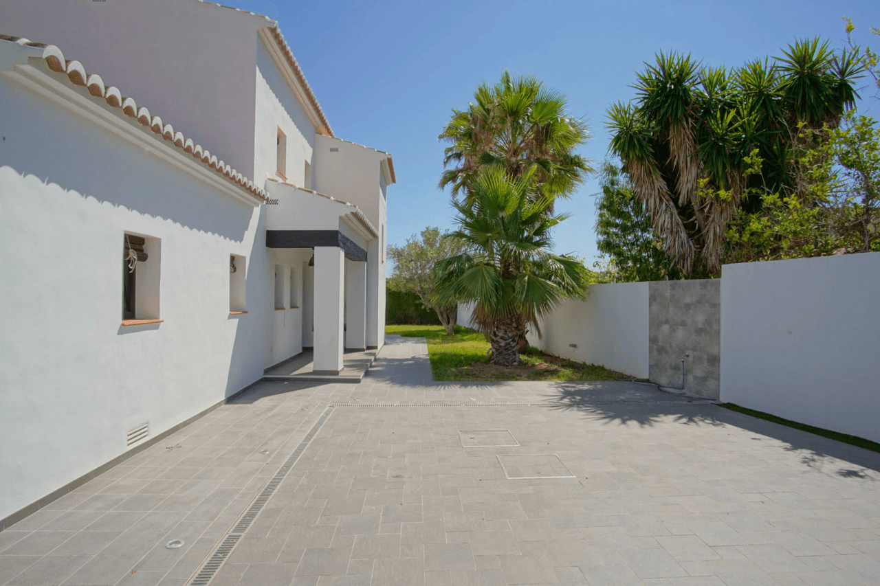 Mediterransk villa med panoramautsikt over havet