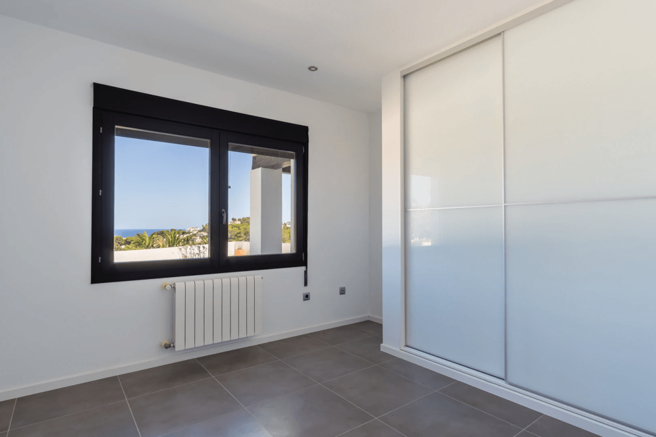 Mediterransk villa med panoramautsikt over havet