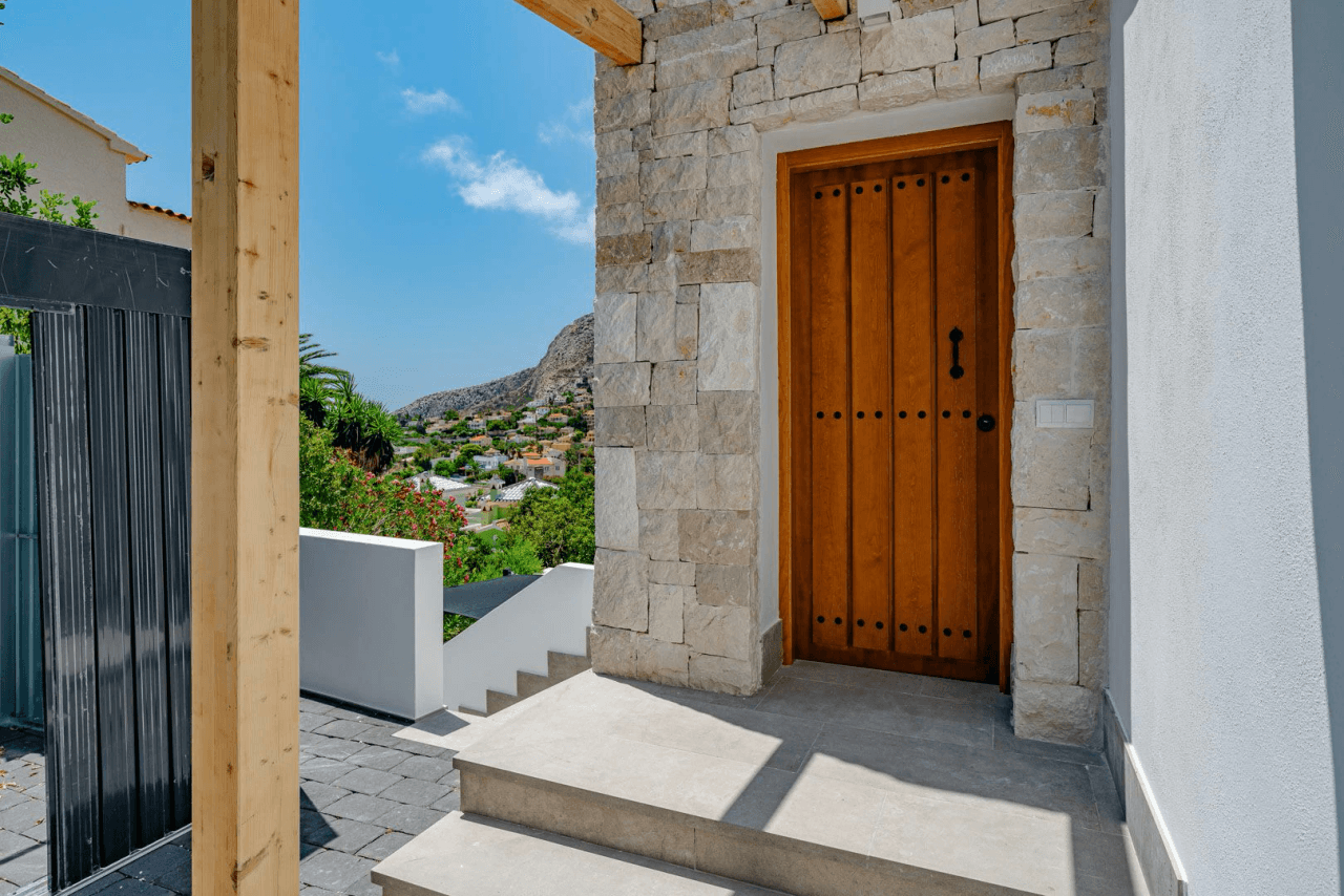 Villa completamente reformada con vistas al mar