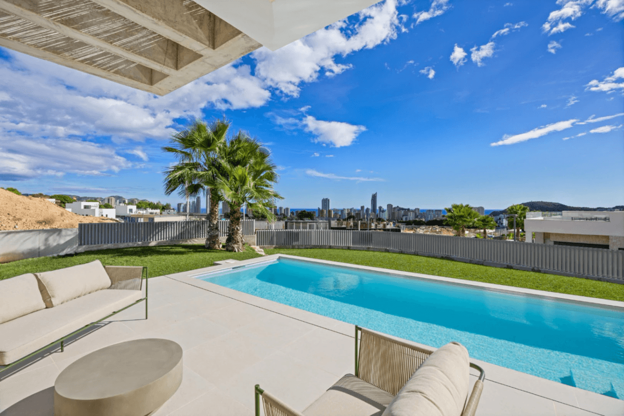 Villa orientación sur y vistas al mar