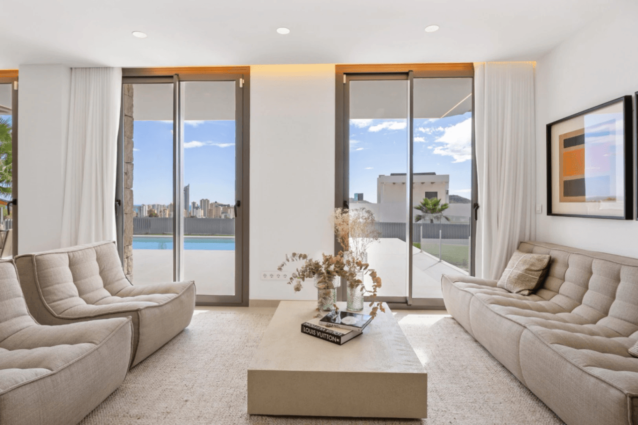 Villa orientación sur y vistas al mar