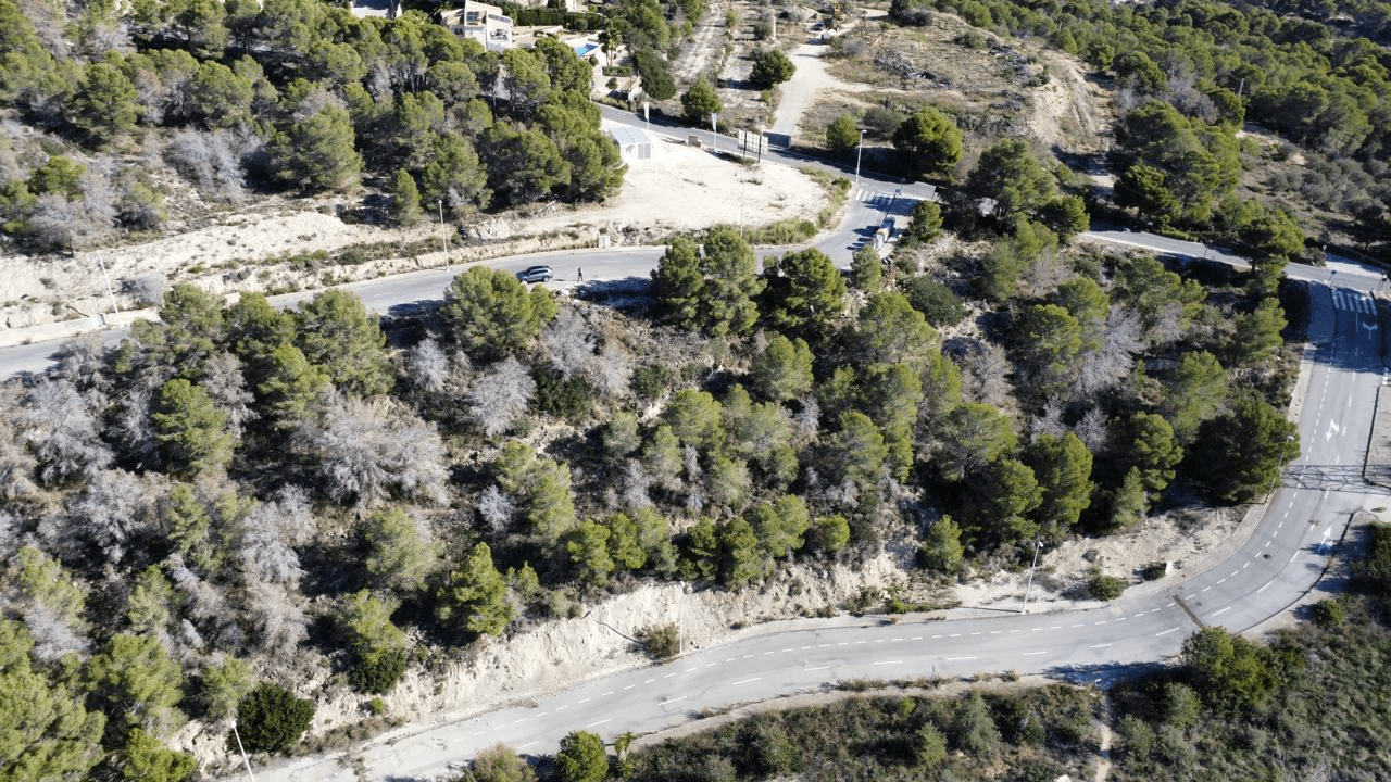 Parcela con orientación sur en Calpe