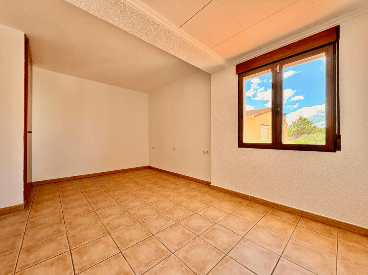 Adosado duplex con terraza privada a poca distancia del la playa