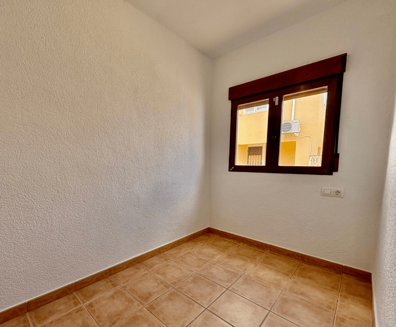 Adosado duplex con terraza privada a poca distancia del la playa