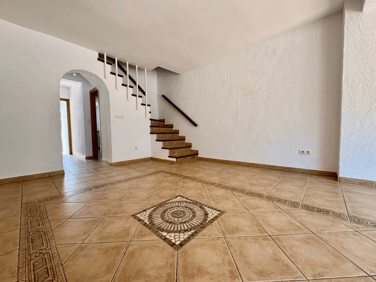 Adosado duplex con terraza privada a poca distancia del la playa